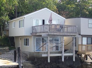 7 Riverview St, Fall River, MA 02724