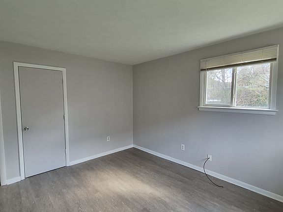 4th image of 250 E Nottingham Rd #3