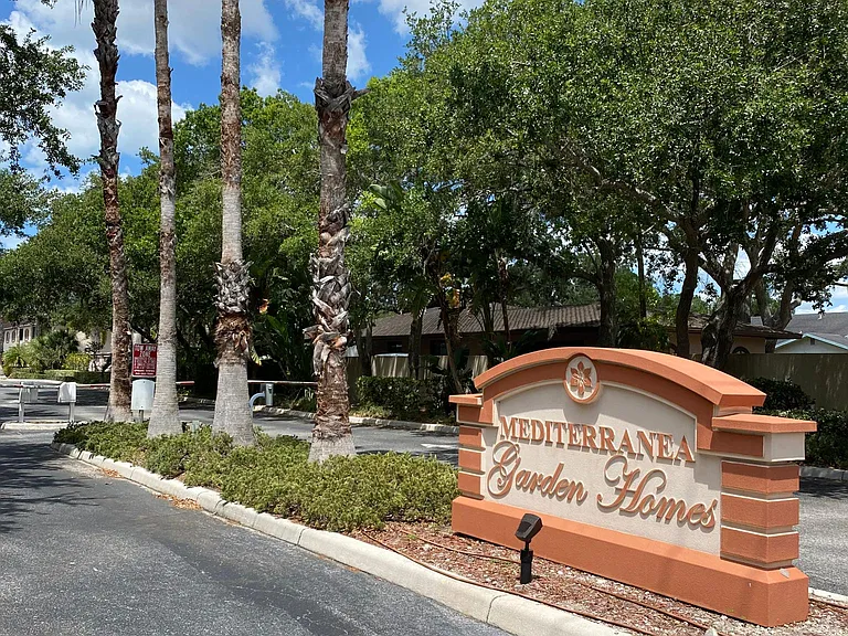 3952 Mediterranea Cir #414 — Photo 9