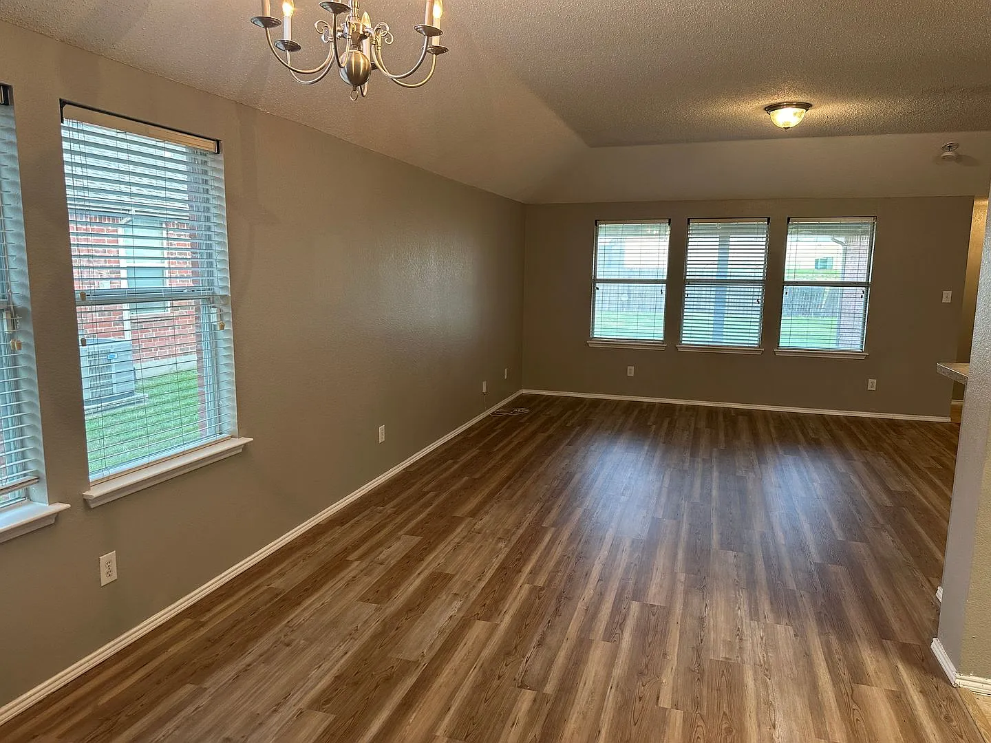 Adorable 3-2-2 in Trails of Chesnut Meadow in Forney! — Photo 4