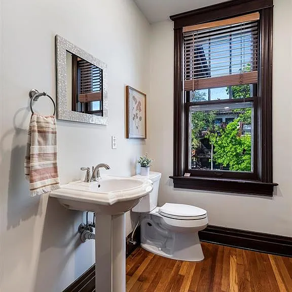 3548 Victor St #2W — Photo 9