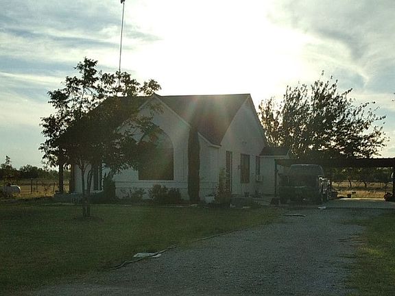 3rd image of 742 County Road 198