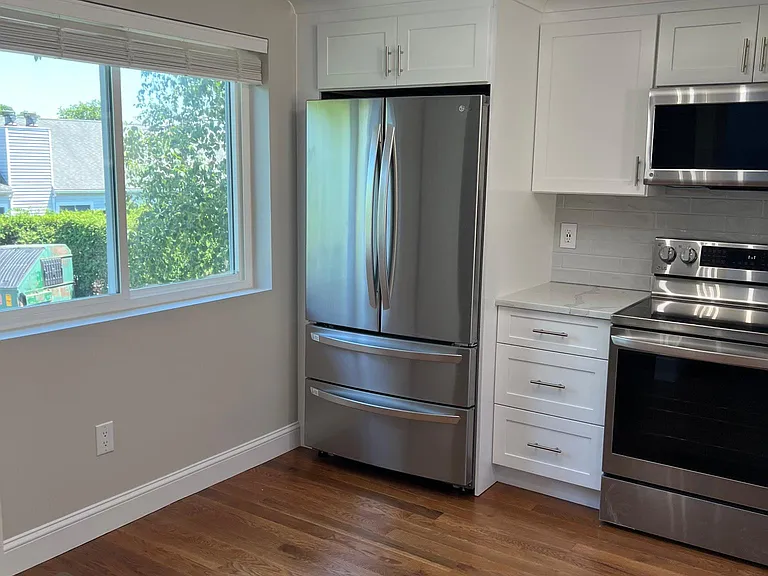 Woodbridge Ln — Photo 1