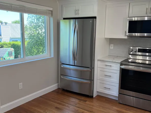 (undisclosed Address), Cromwell, CT 06416