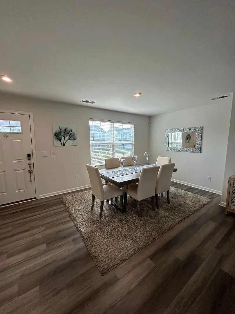 4 Bedroom Home in Woodland Pointe — Photo 3
