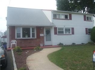 77 Daniel St, Carteret, NJ 07008