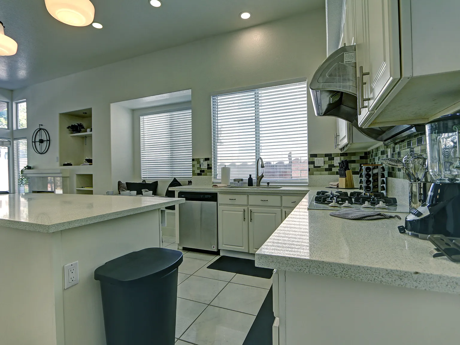 4731 Blue Moon Ln — Photo 4
