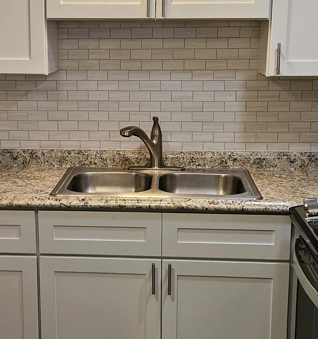 1 bed, 680 sqft, $1,300 — Photo 3