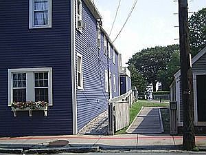 Narbonne House side