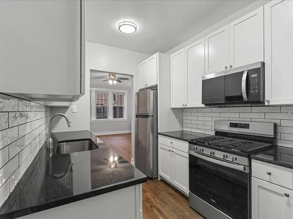 901 W Altgeld St APT 1B, Chicago, IL 60614
