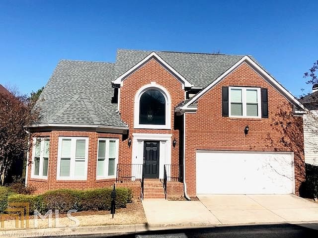 1st image of 221 Ennisbrook Dr SE