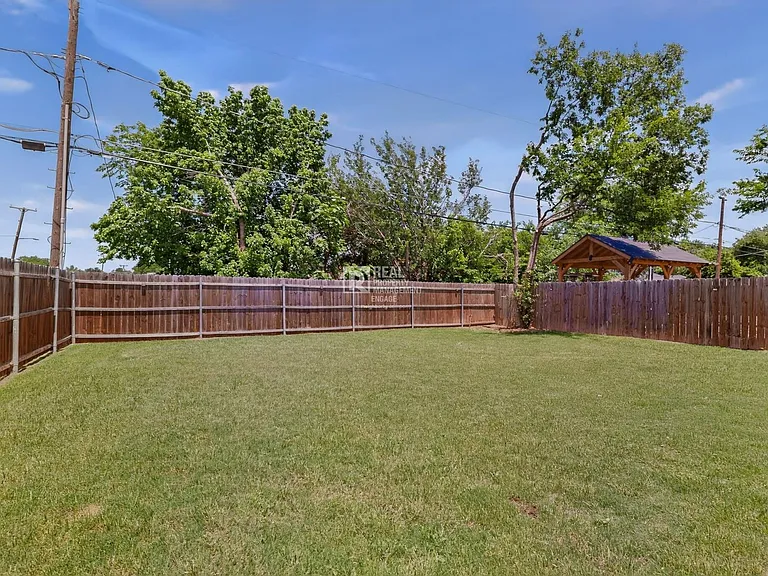 5838 Humbert Ave — Photo 47