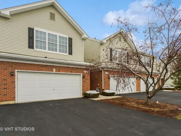 11 Black Oak Ct #11, Bolingbrook, IL 60490