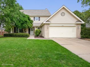 8945 Charing Cross Rd, Woodridge, IL 60517