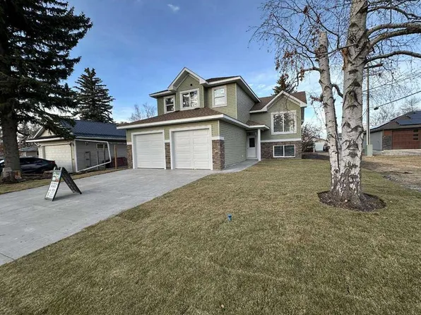 5518 S 52nd St, Olds, AB T4H 1H7