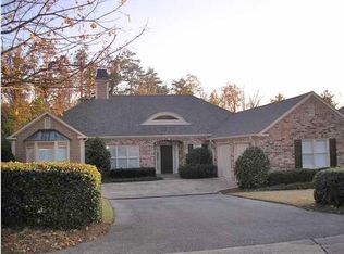 887 Caledonian Way, Vestavia, AL 35242