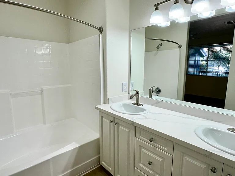 Creek View Condominiums — Photo 66