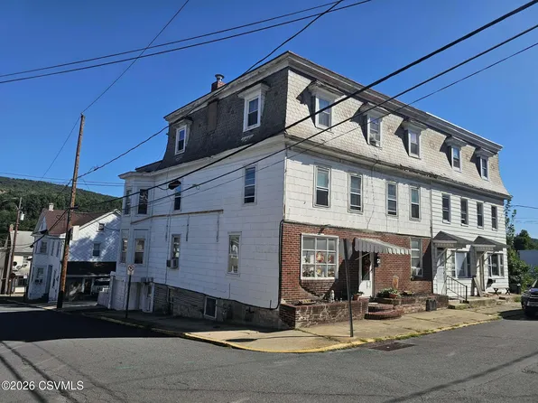 1101 Chemung St, Coal Township, PA 17866