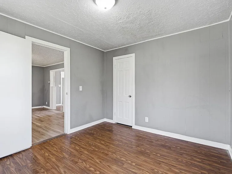 1508 E Livingston St — Photo 11