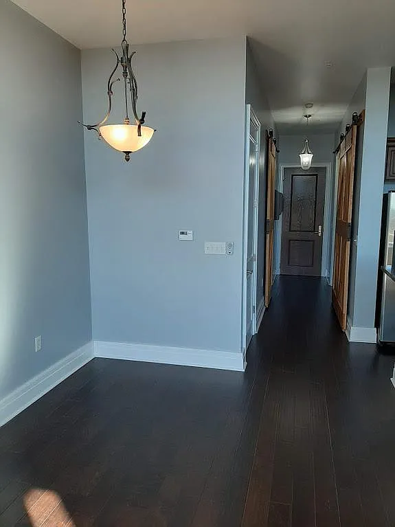 Building Photo - 111 E McBee Ave #404