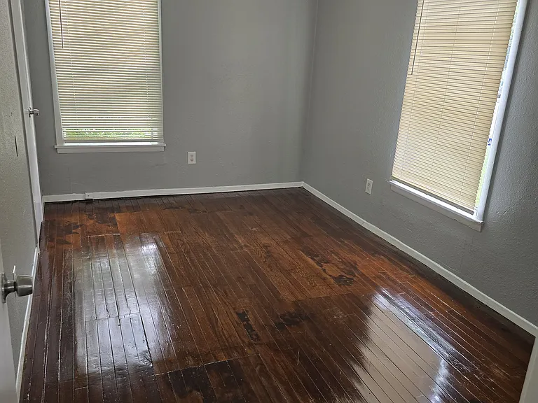 507 Mannington Dr — Photo 4