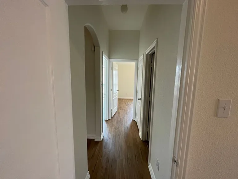 1601 White Willow Ln — Photo 17