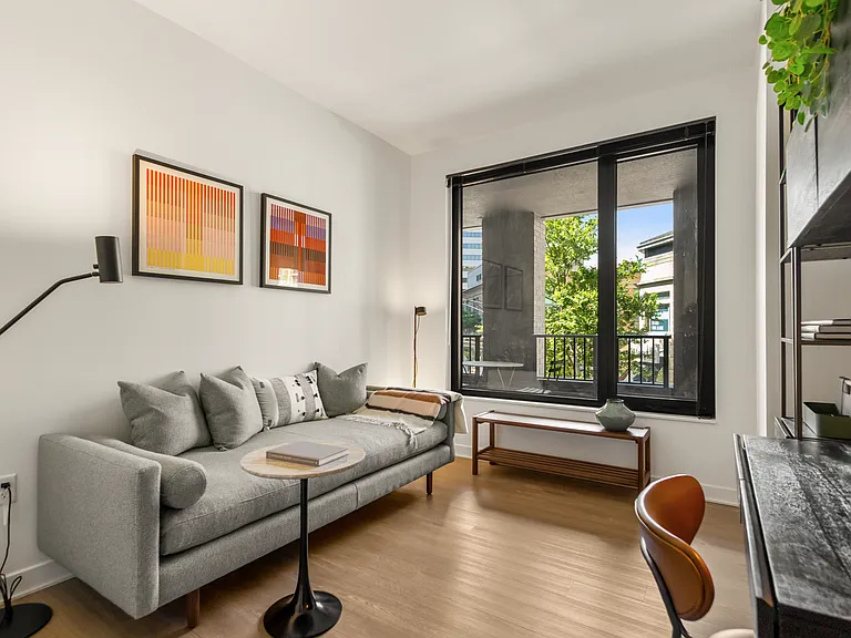 Solaire 7607 Old Georgetown — Photo 9