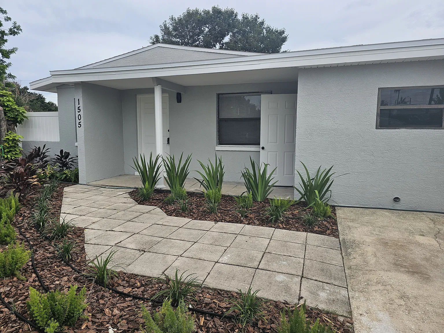 4 bed, 1452 sqft, $2,500 — Photo 2