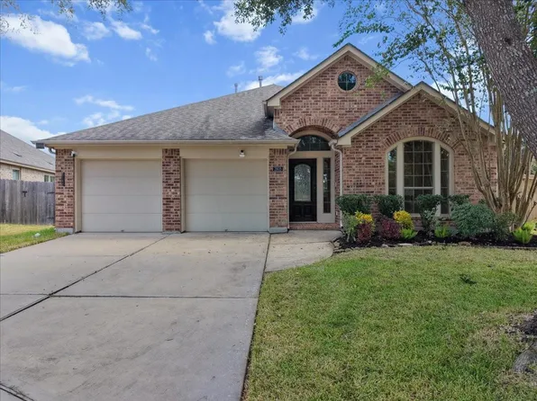 2805 Enchanted Lake Dr, Pearland, TX 77584