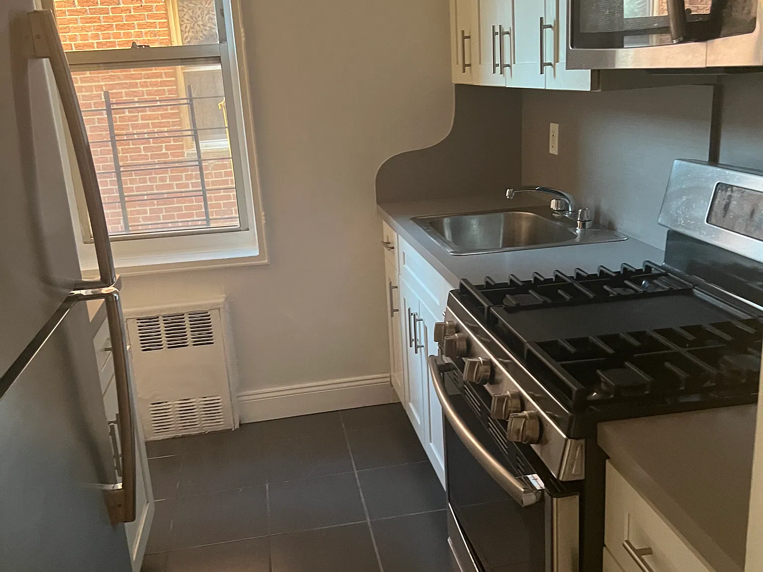 2 bed, 1000 sqft, $2,800 — Photo 2