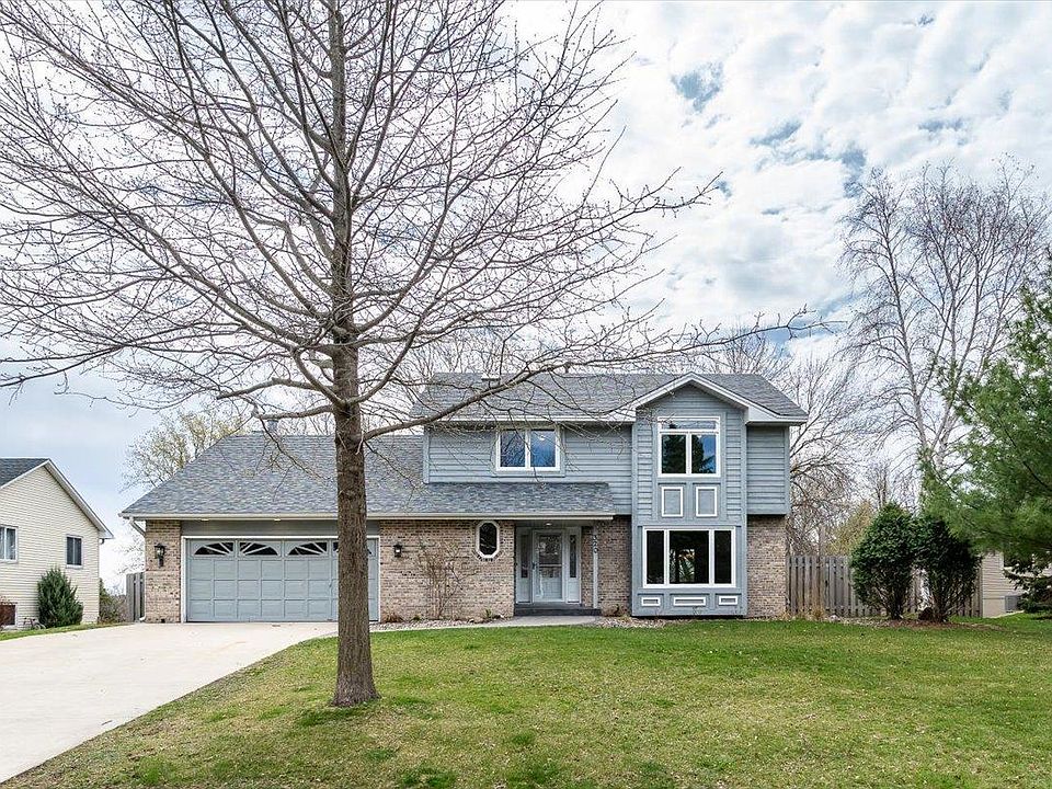 1st image of 320 Wedgewood Dr
