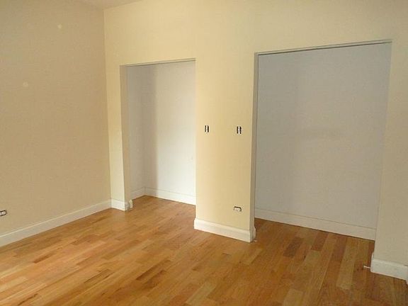 3rd image of 5444 S Woodlawn Ave #1