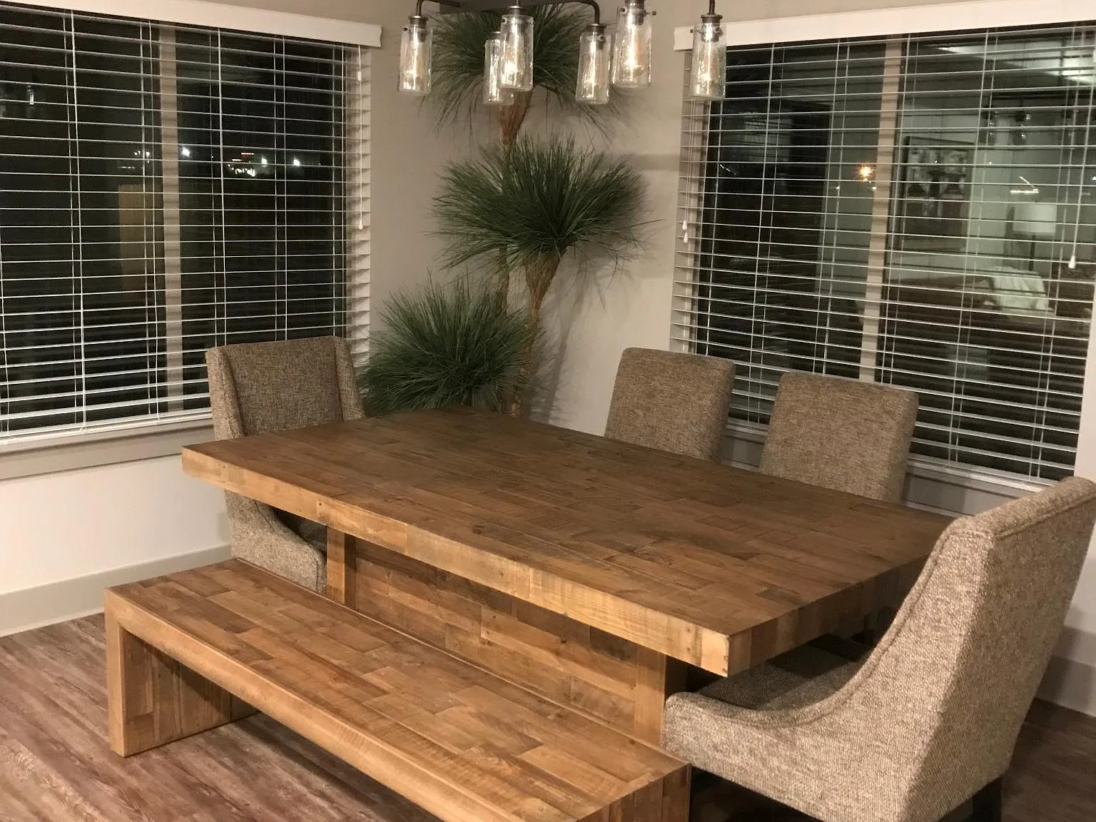3 bed, 1933 sqft, $2,100 — Photo 3