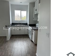 555 N La Cadena Dr #3, Colton, CA 92324