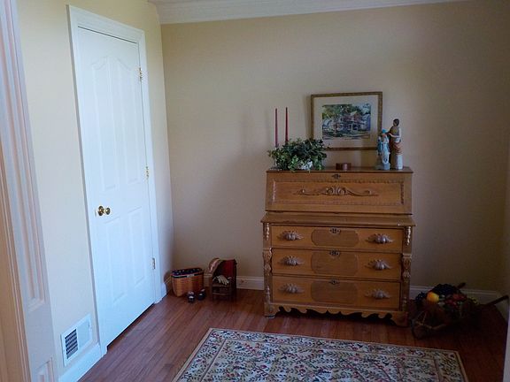 4th image of 117 Creekside Dr