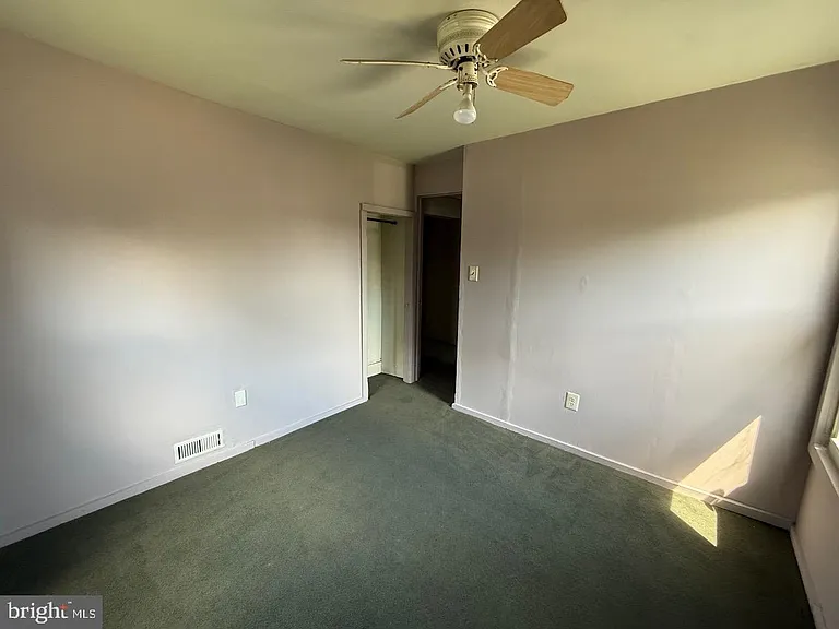 16 Delsea Dr N — Photo 11