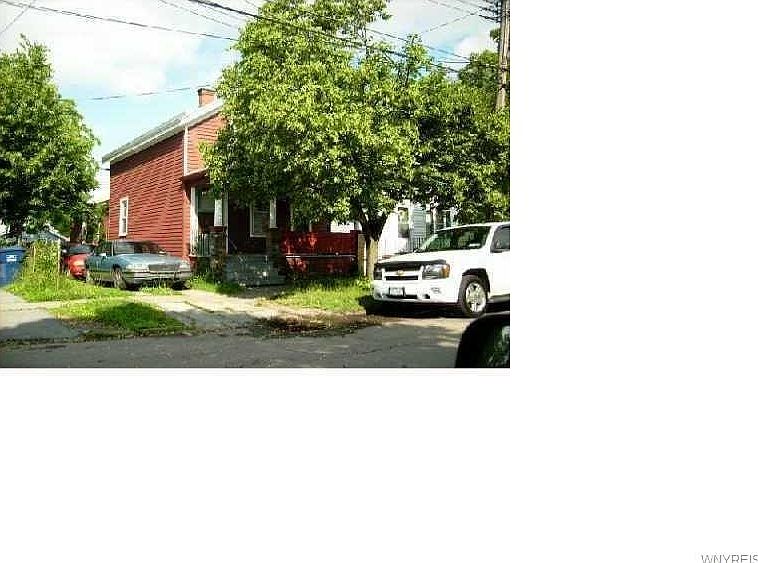 2nd image of 372 Dearborn St
