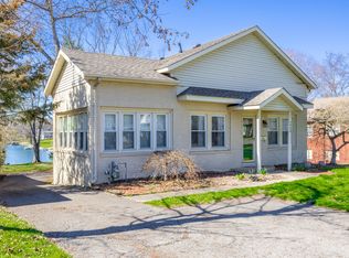 1928 Washington St, Columbus, IN 47201