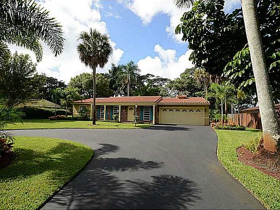 Home For Sale In Riverland Manors