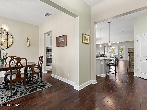 5th image of 14048 PRATER Court