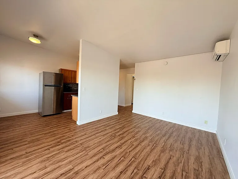 39th Ave Flats — Photo 18