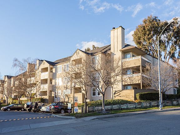 2nd image of 687 Royston Ln APT 326