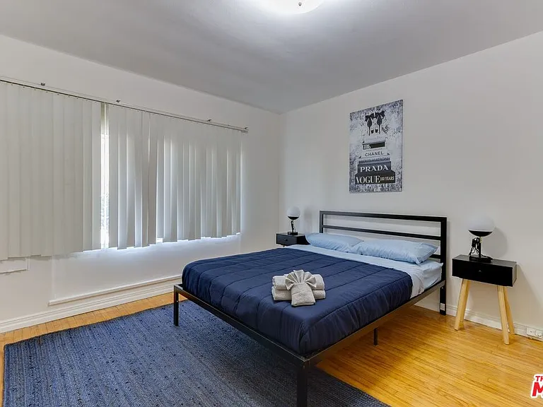 140 S Madison Ave — Photo 18