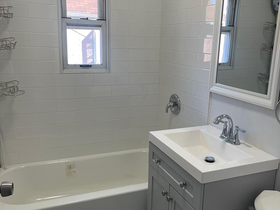 1st image of 129 Midland Pl Floor 2