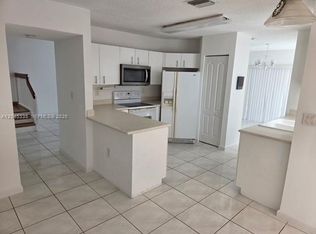 9921 NW 31st St #9921, Miami, FL 33172