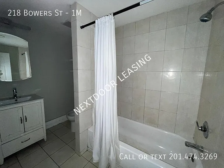 218 Bowers St #1M — Photo 5