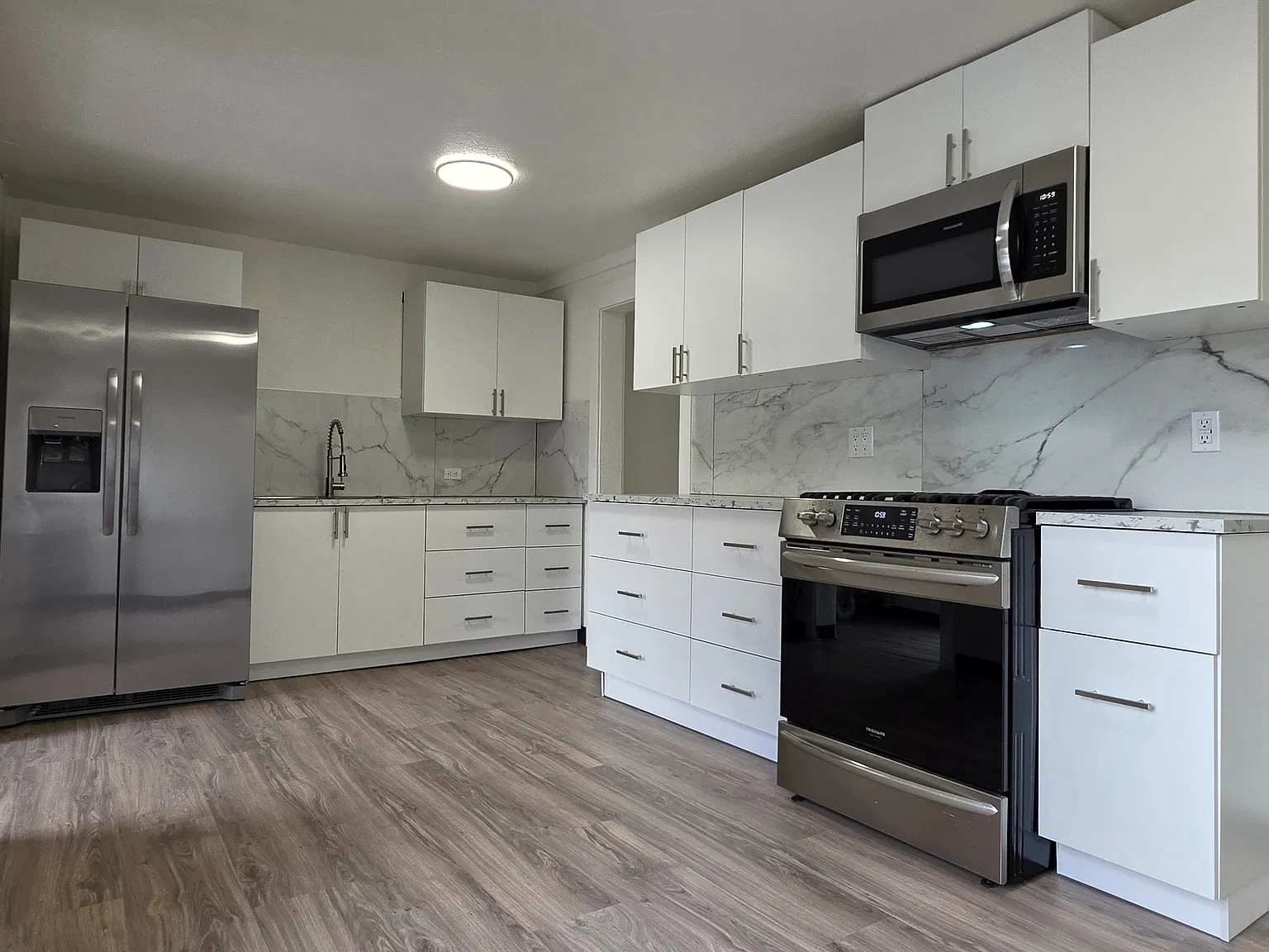 2 bed, 800 sqft, $2,150 — Photo 2