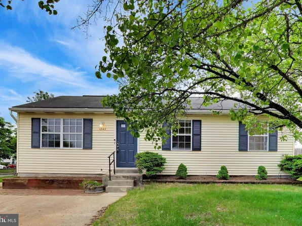 1242 Cedarcliff Dr, Glen Burnie, MD 21060