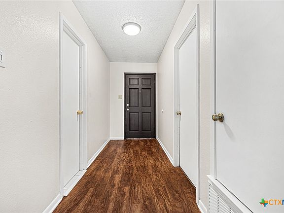 4th image of 1015 Old Mill Rd #4D
