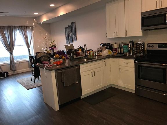 3rd image of 6817 Polk St #402